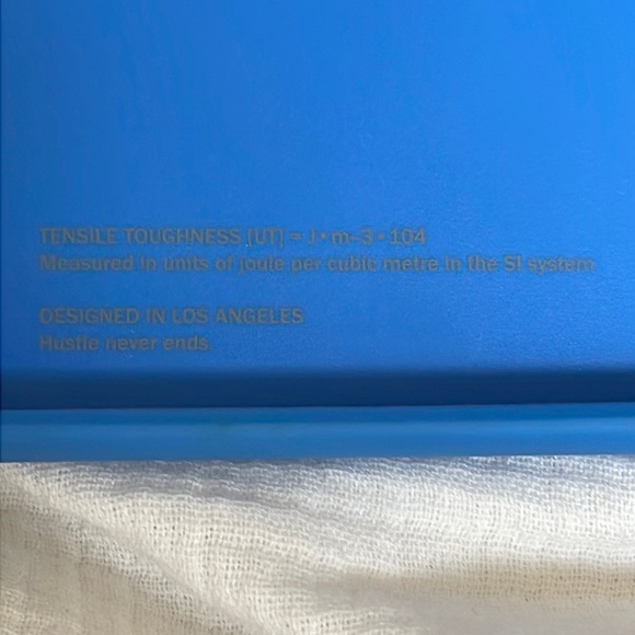 CASETIFY GEM PHONECASE - Picture 3 of 3